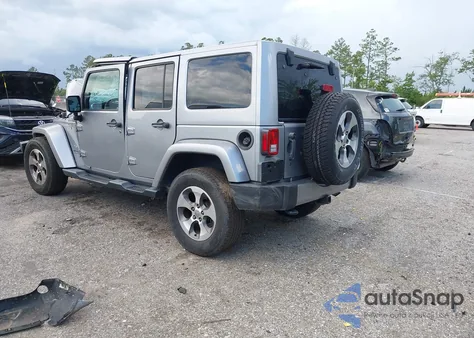 2016 Jeep Wrangler Unlimited Sahara z USA, uszkodzony, nr VIN 1C4BJWEG3GL240859